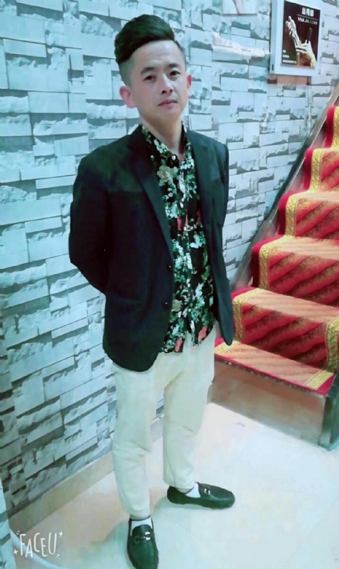 男人三十而立的第一张照片--太原相亲服务中心