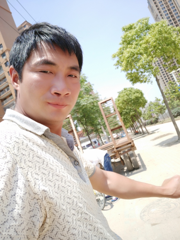 勇哥的第一张照片--太原相亲服务中心