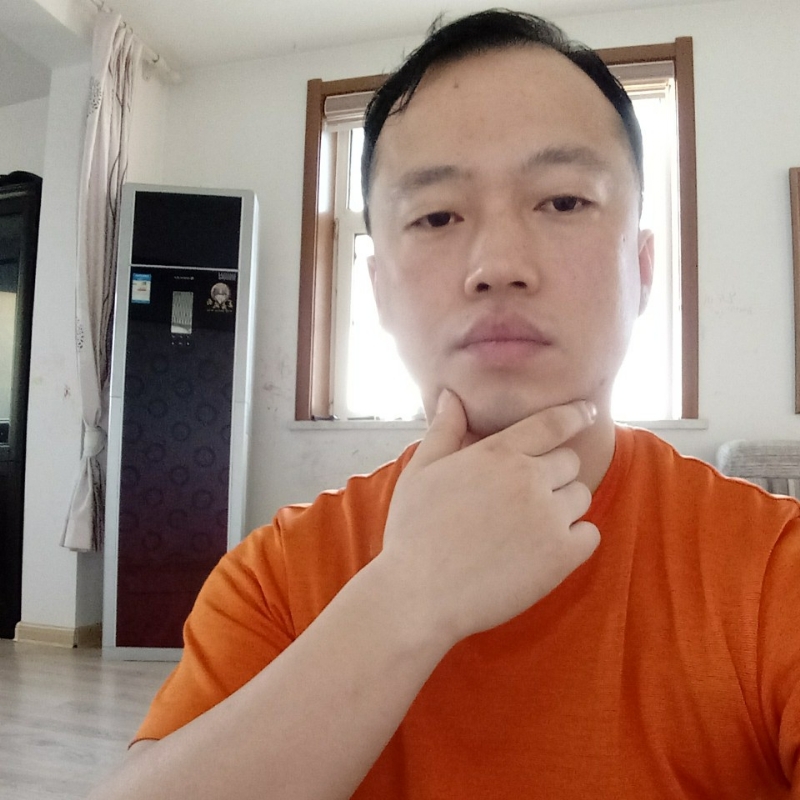 爱热闹的人的第一张照片--太原相亲服务中心