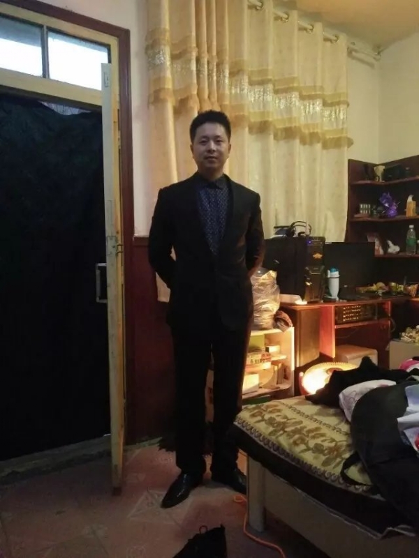 亮亮的第一张照片--太原相亲服务中心