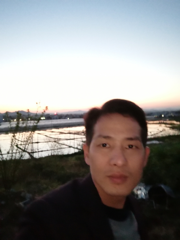 不忘初心的第一张照片--太原相亲服务中心
