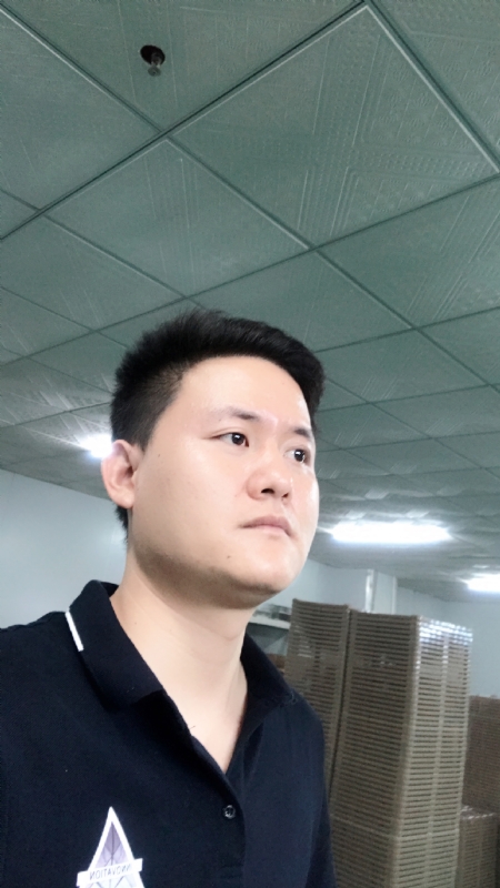 伟的第一张照片--太原相亲服务中心