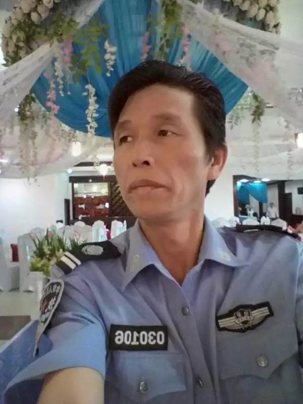 卧窗听雨的第二张照片--太原相亲服务中心