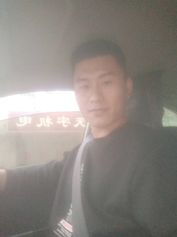 老鼠爱上猫的第一张照片--太原相亲服务中心