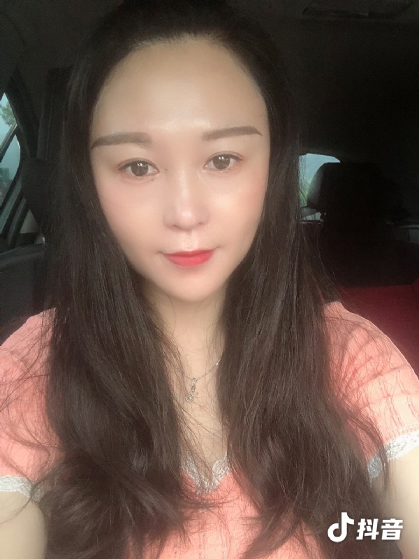 云云的第一张照片--太原相亲服务中心