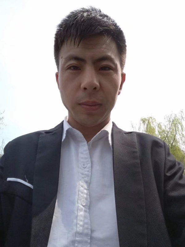 许以飞翔的第一张照片--太原相亲服务中心