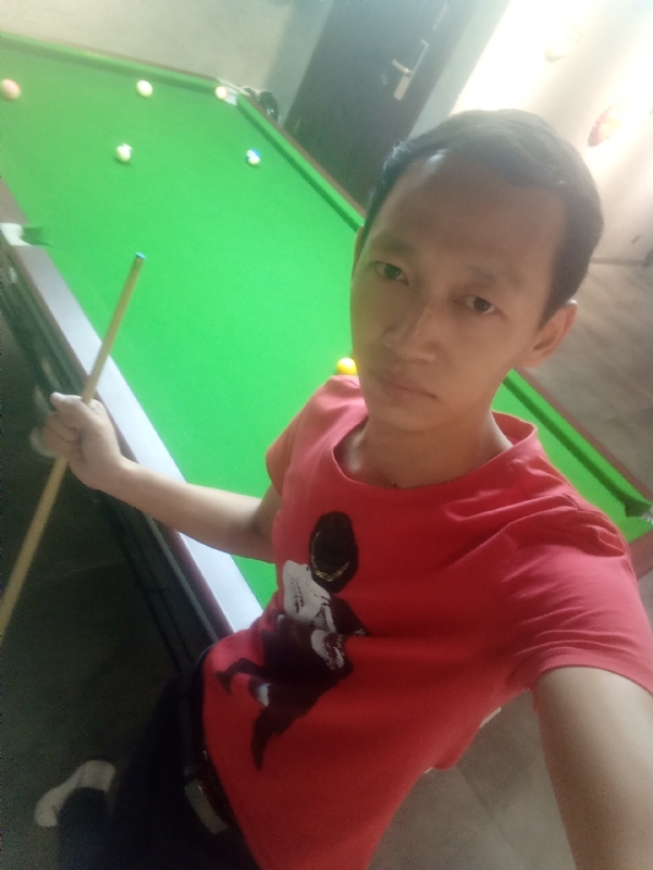 耳机分你一半的第一张照片--太原相亲服务中心