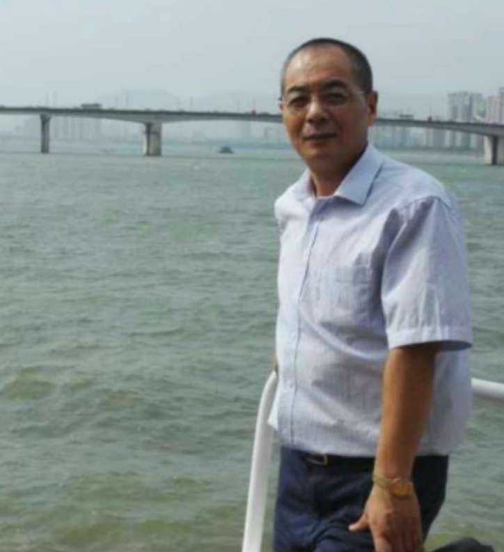 辛民的第二张照片--太原相亲服务中心