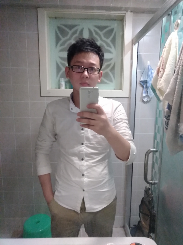花谢魂伤的第一张照片--太原相亲服务中心