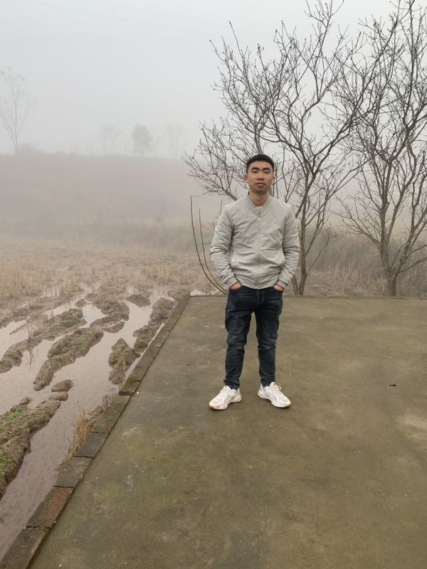 迷路的小猪的第二张照片--太原相亲服务中心
