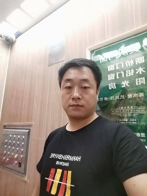江南烟雨的第一张照片--太原相亲服务中心