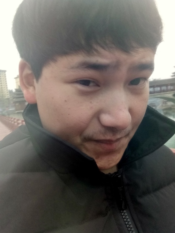 侗族青年作家超超的第二张照片--太原相亲服务中心