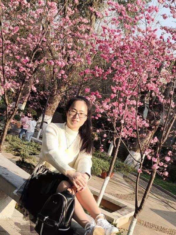 Nancy的第一张照片--太原相亲服务中心