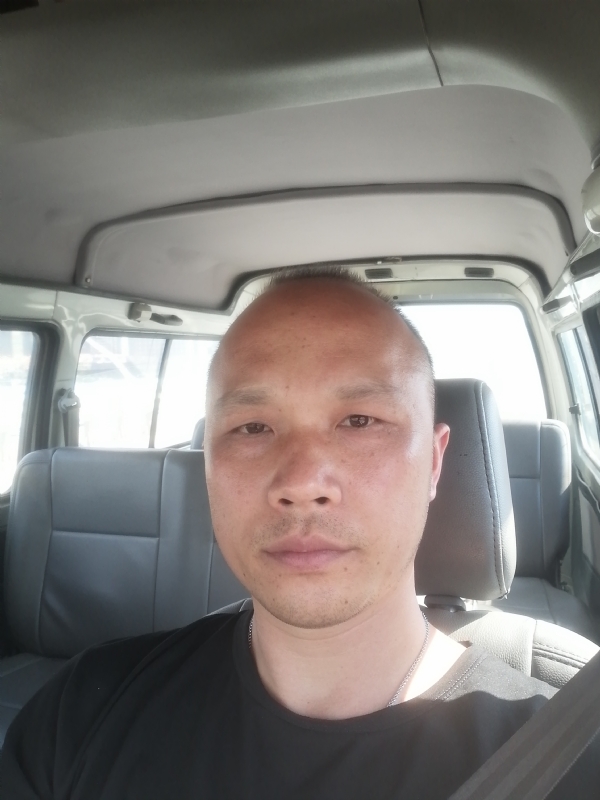 新旺丁的第一张照片--太原相亲服务中心