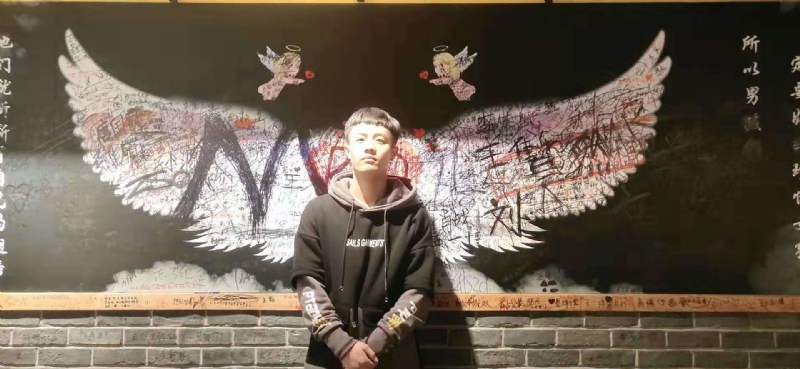 水彩画师的第一张照片--太原相亲服务中心