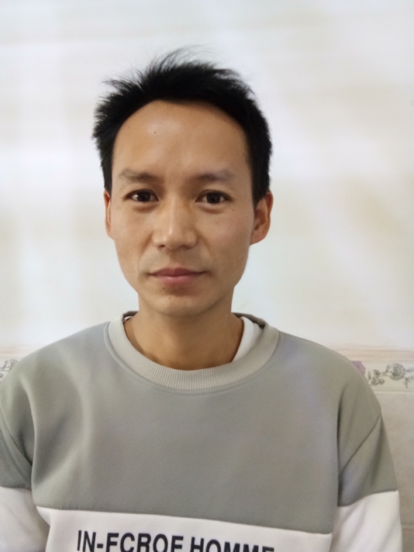 单亲爸爸的第一张照片--太原相亲服务中心