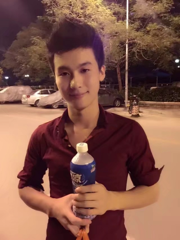 皮特王的第三张照片--太原相亲服务中心