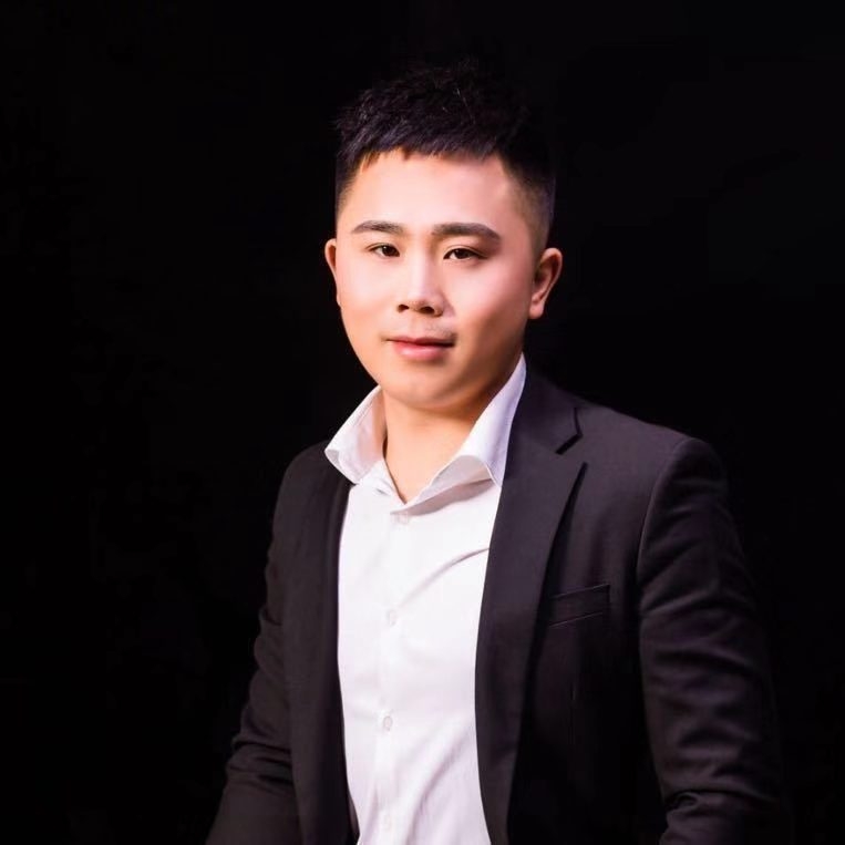 只欠东风的第一张照片--太原相亲服务中心