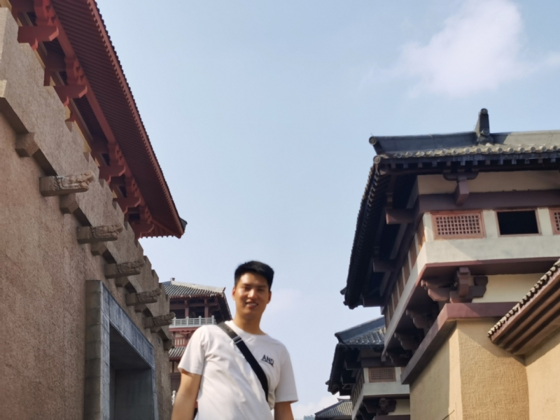 咸鱼不闲的第二张照片--太原相亲服务中心
