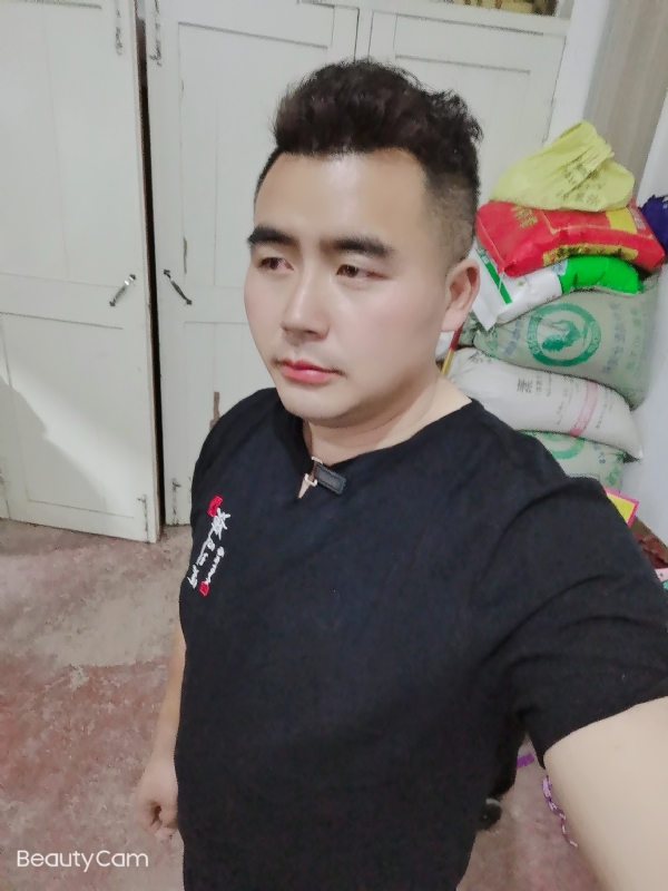 阿杰的第一张照片--太原相亲服务中心
