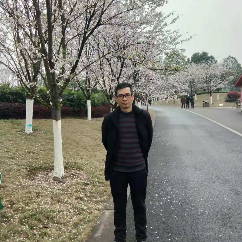 痴心爱人的第一张照片--太原相亲服务中心