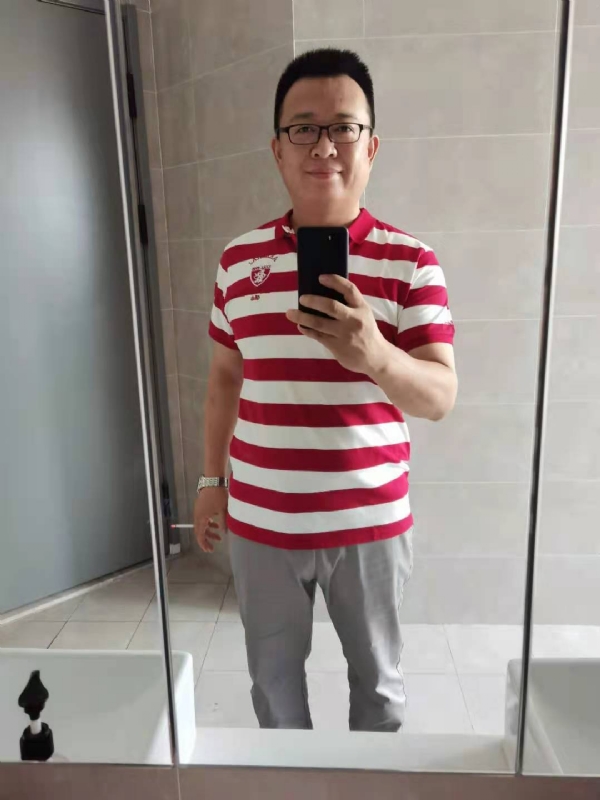 行走的打桩机的第一张照片--太原相亲服务中心