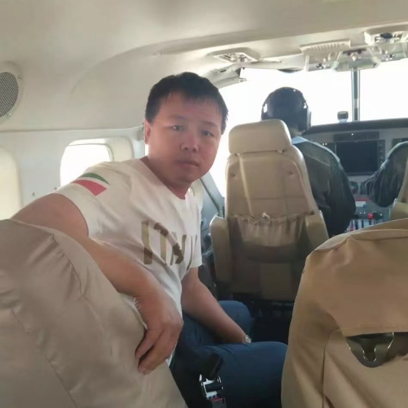 随风飘零的第三张照片--太原相亲服务中心