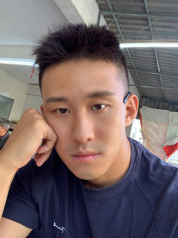 相见恨晚的第二张照片--太原相亲服务中心