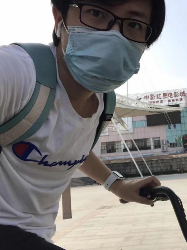 丁先生的第二张照片--太原相亲服务中心