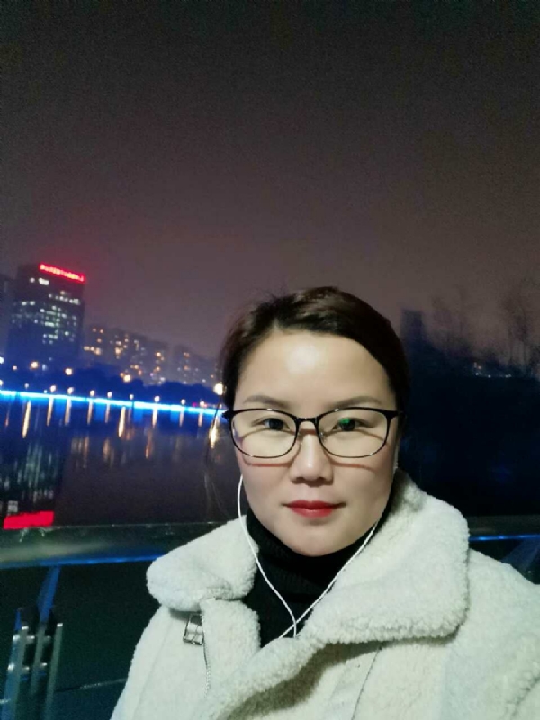 小英的第一张照片--太原相亲服务中心