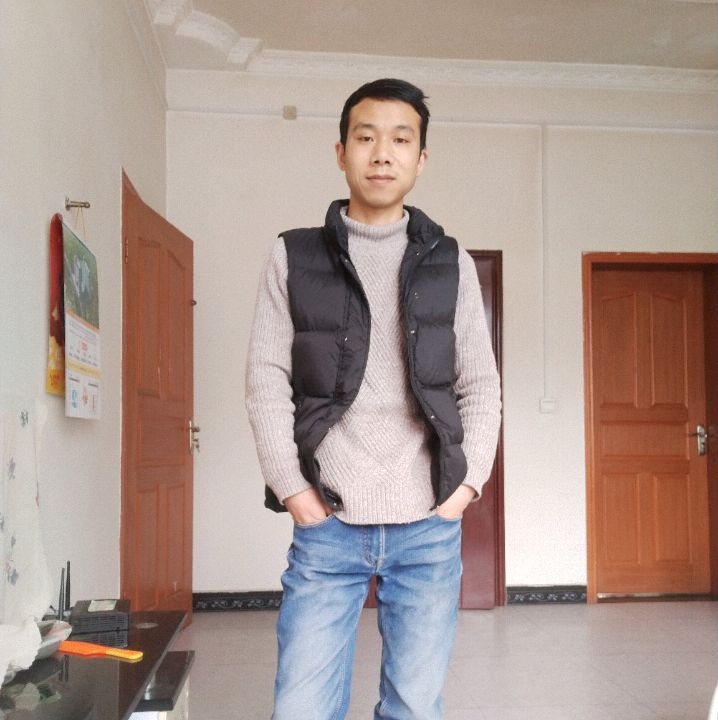小伙子的第一张照片--太原相亲服务中心