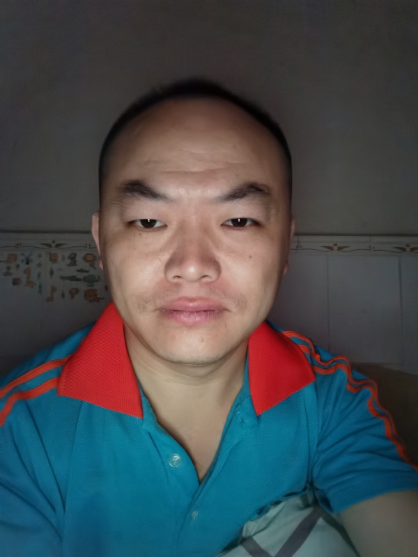 与子携老的第三张照片--太原相亲服务中心