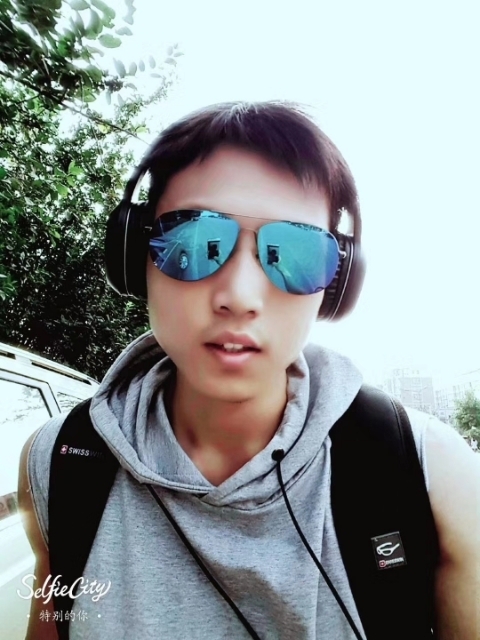 失意的人的第一张照片--太原相亲服务中心