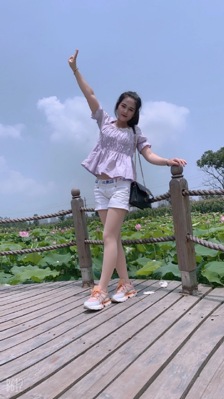 秋水伊人的第一张照片--太原相亲服务中心
