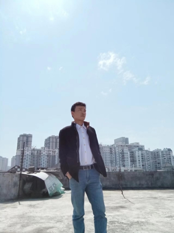 蓝色心情的第一张照片--太原相亲服务中心