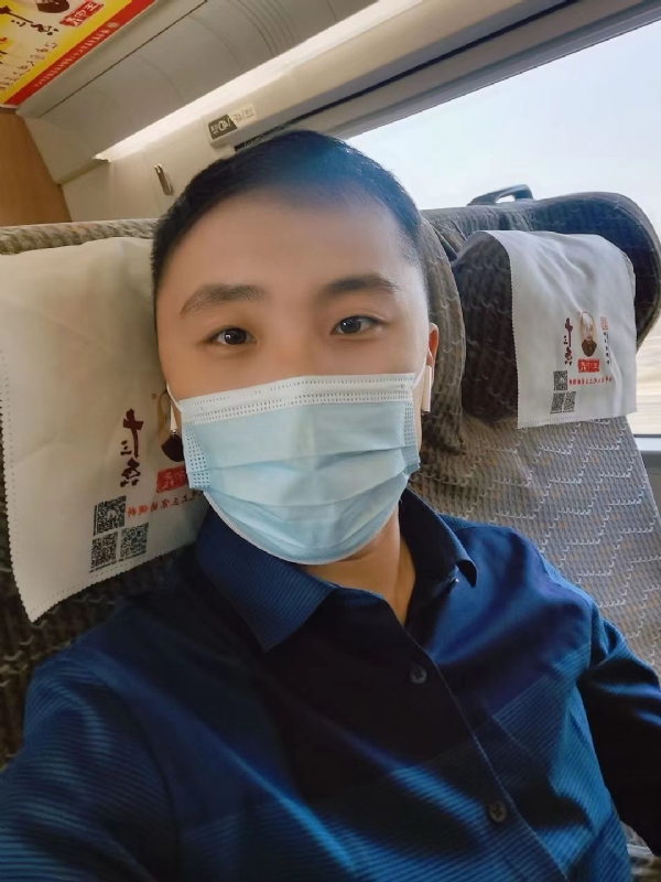 孤独的小屁猪的第二张照片--太原相亲服务中心