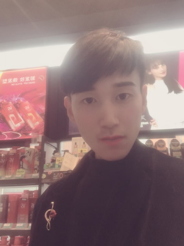 唯美的爱情故事的第一张照片--太原相亲服务中心