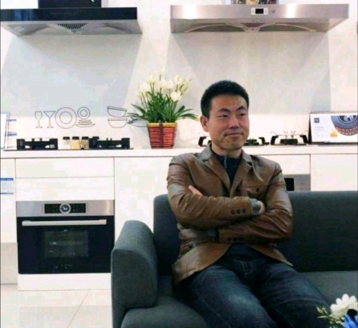 奋斗的执着的第一张照片--太原相亲服务中心