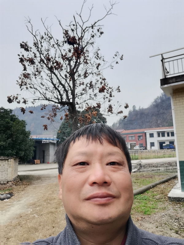 苏众青春冲浪的第一张照片--太原相亲服务中心