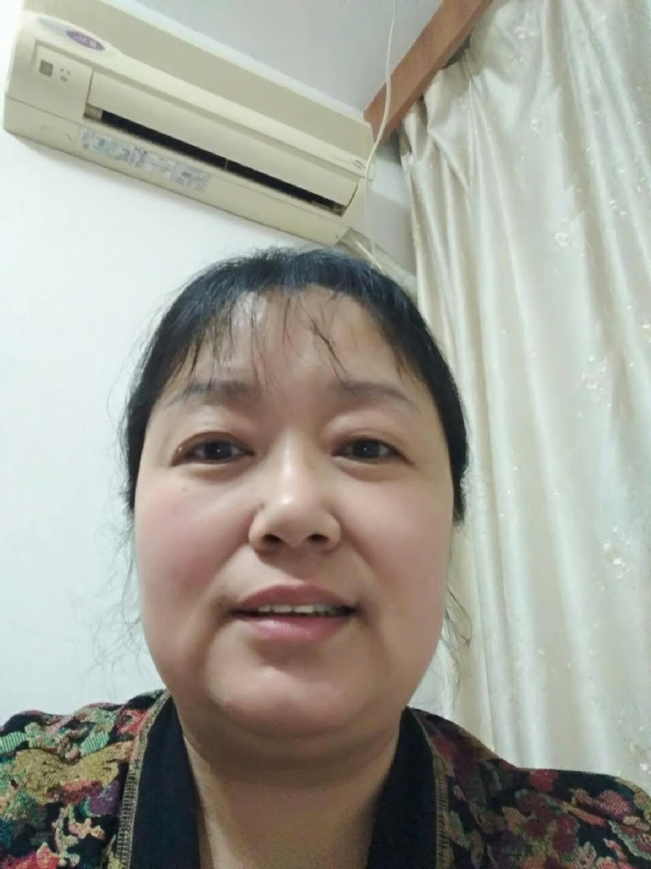 雨中漫步的第一张照片--太原相亲服务中心