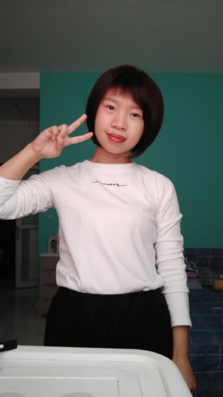 向日葵的第一张照片--太原相亲服务中心