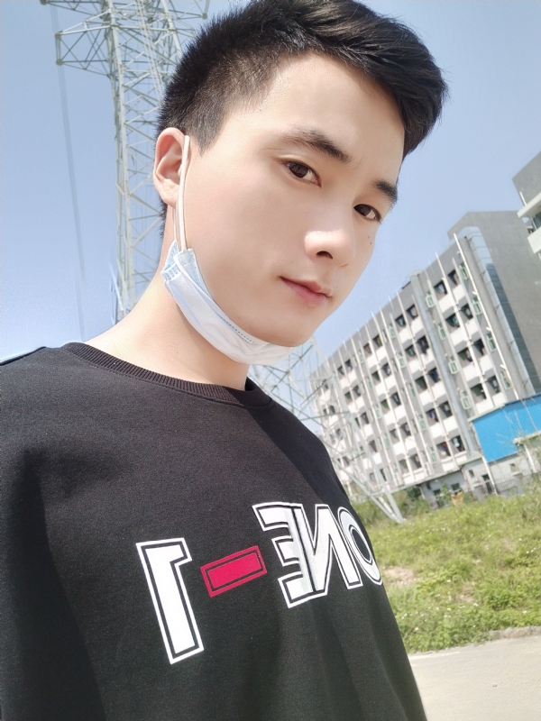 何凡的第一张照片--太原相亲服务中心