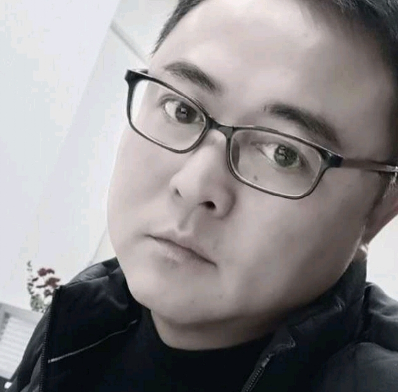 小石头的第一张照片--太原相亲服务中心