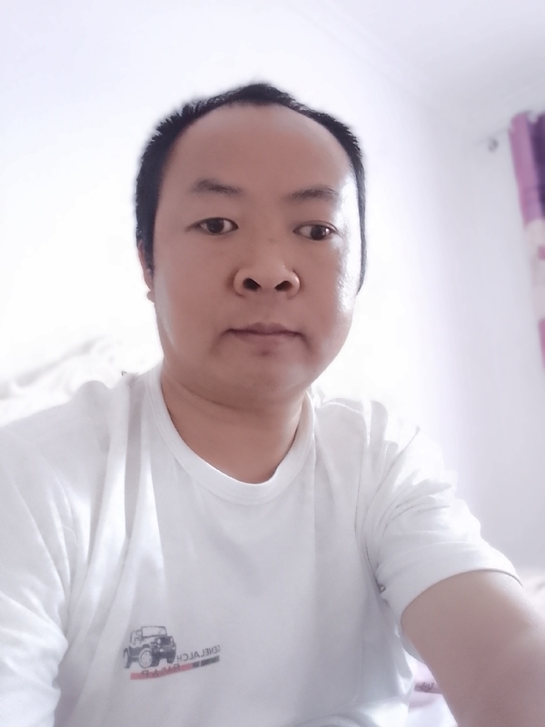 张家小伙子的第四张照片--太原相亲服务中心