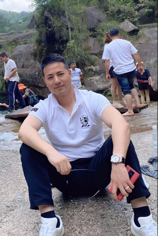 勿忘初心的第三张照片--太原相亲服务中心