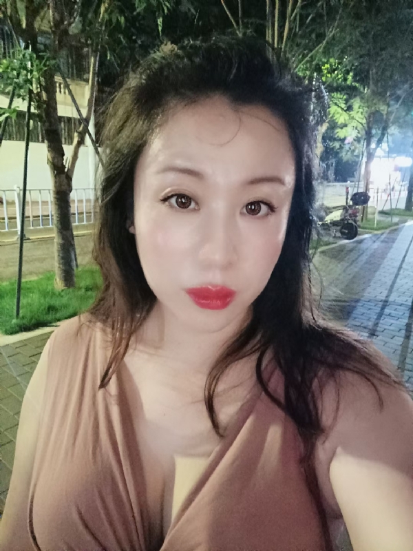 叶子青青的第一张照片--太原相亲服务中心