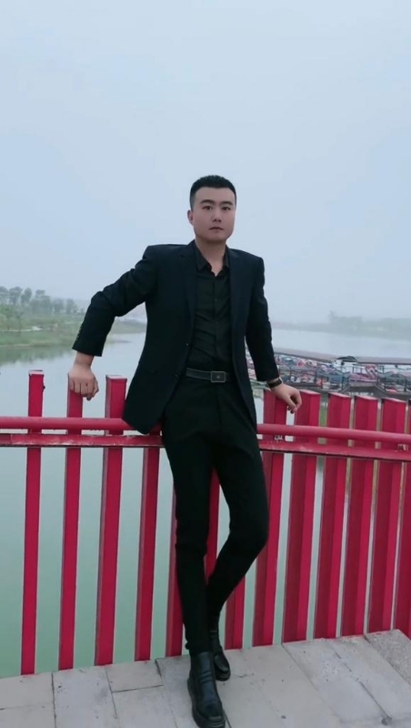 Albert的第一张照片--太原相亲服务中心