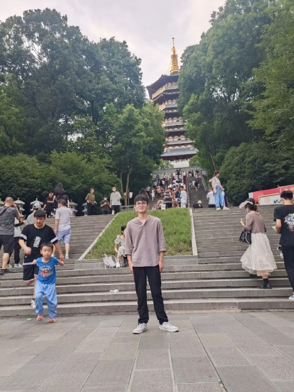阳光男孩的第五张照片--太原相亲服务中心
