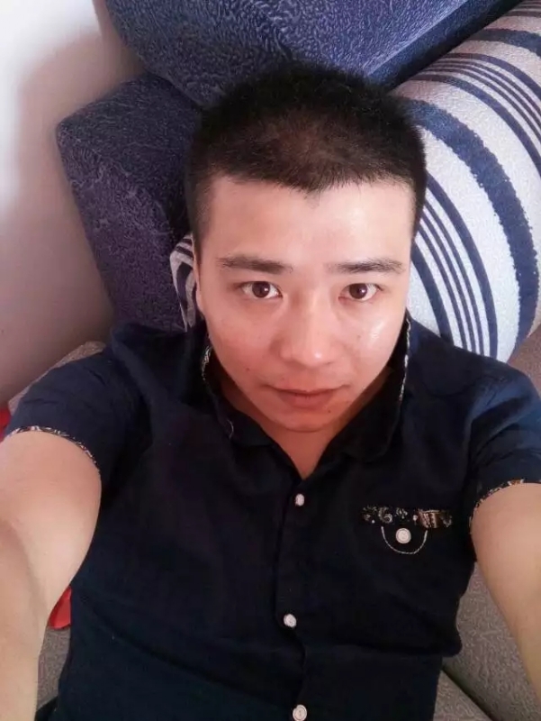 漫步的面包的第一张照片--太原相亲服务中心