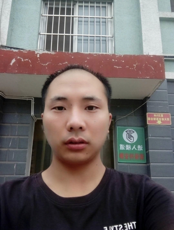 亮亮的第二张照片--太原相亲服务中心